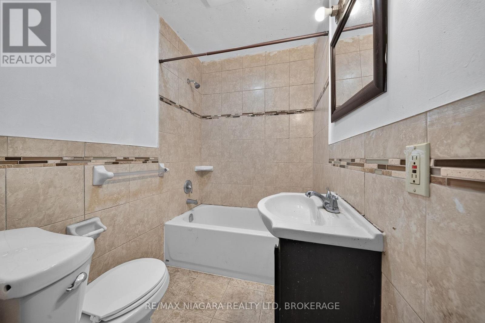 6520 Barker Street, Niagara Falls (Dorchester), Ontario L2G 1Y7 - Photo 43 - X13855478