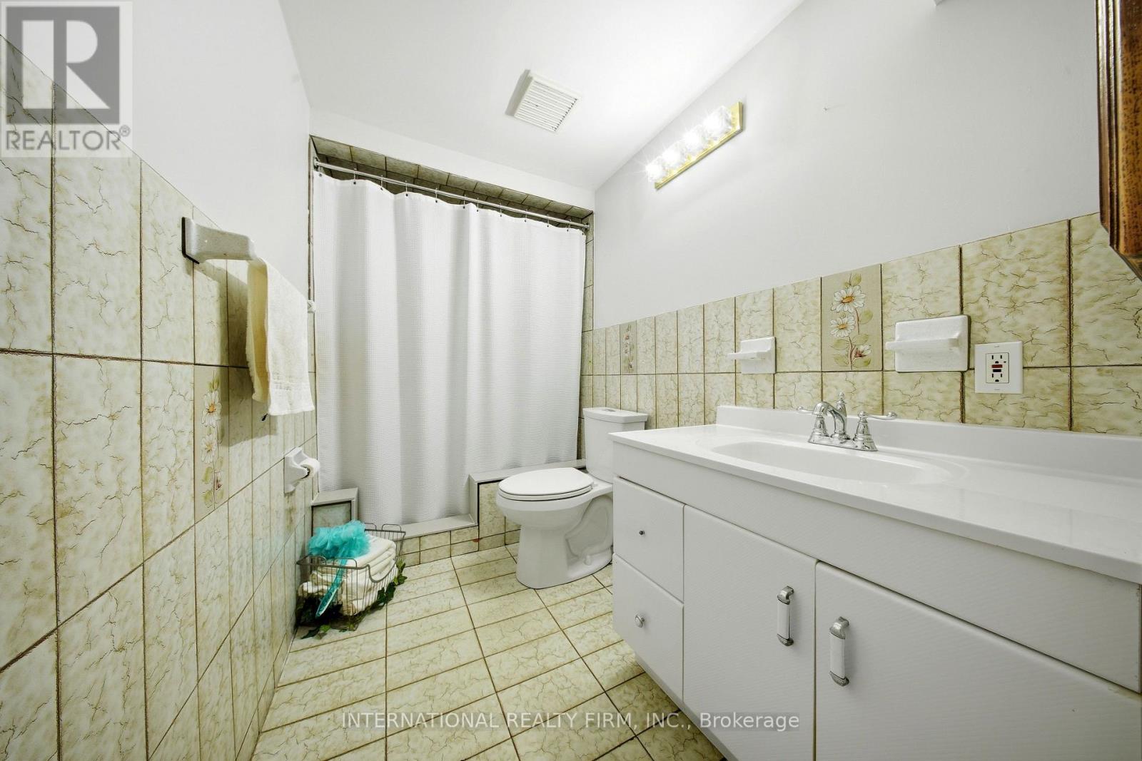 92 Andrew Park, Vaughan, Ontario  L4L 1E9 - Photo 21 - N13855020