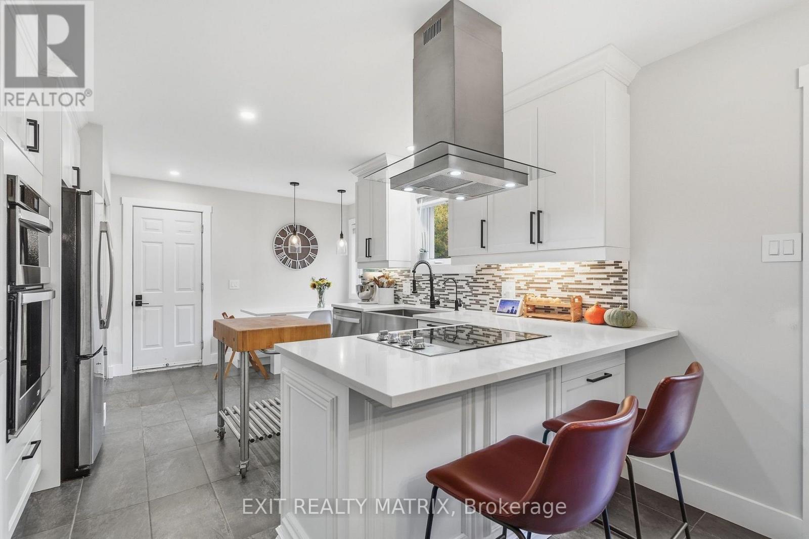 710 Du Parc Road, Champlain, Ontario  K0B 1K0 - Photo 12 - X13855470
