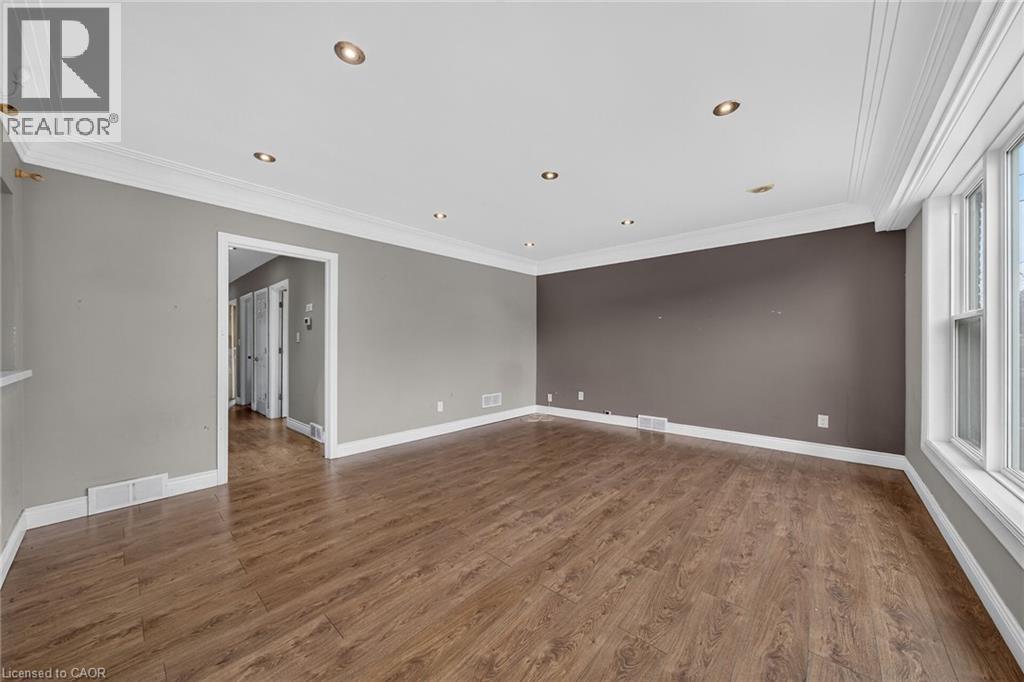 11 Selkirk Avenue, Hamilton, Ontario  L8H 5L6 - Photo 7 - 40868357