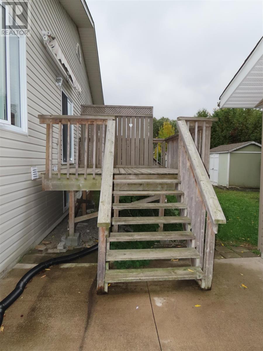 3 Elmwood Ave, Sault Ste. Marie, Ontario  P6B 4V6 - Photo 24 - SM262723