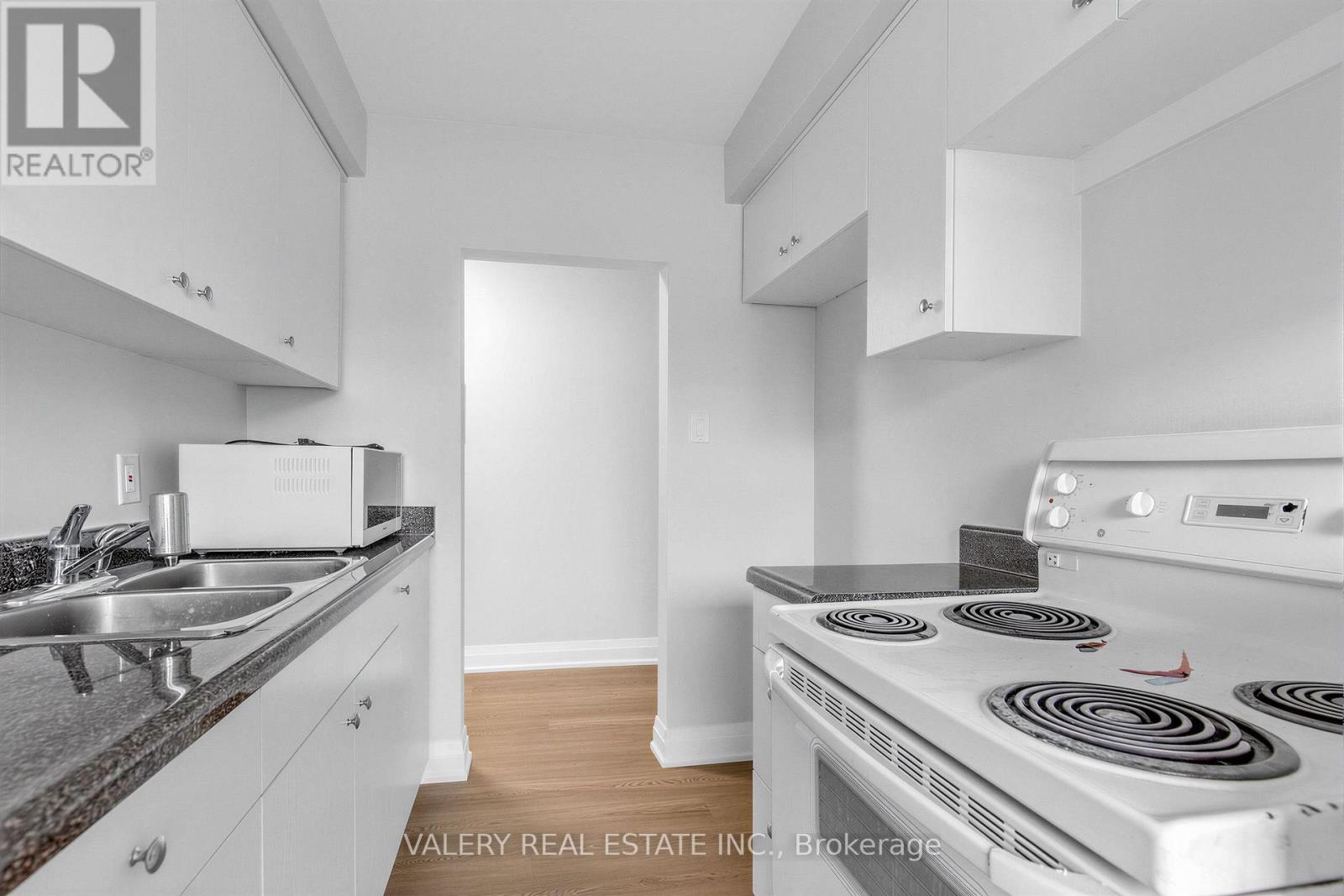 5 - 12 WESTGATE BOULEVARD