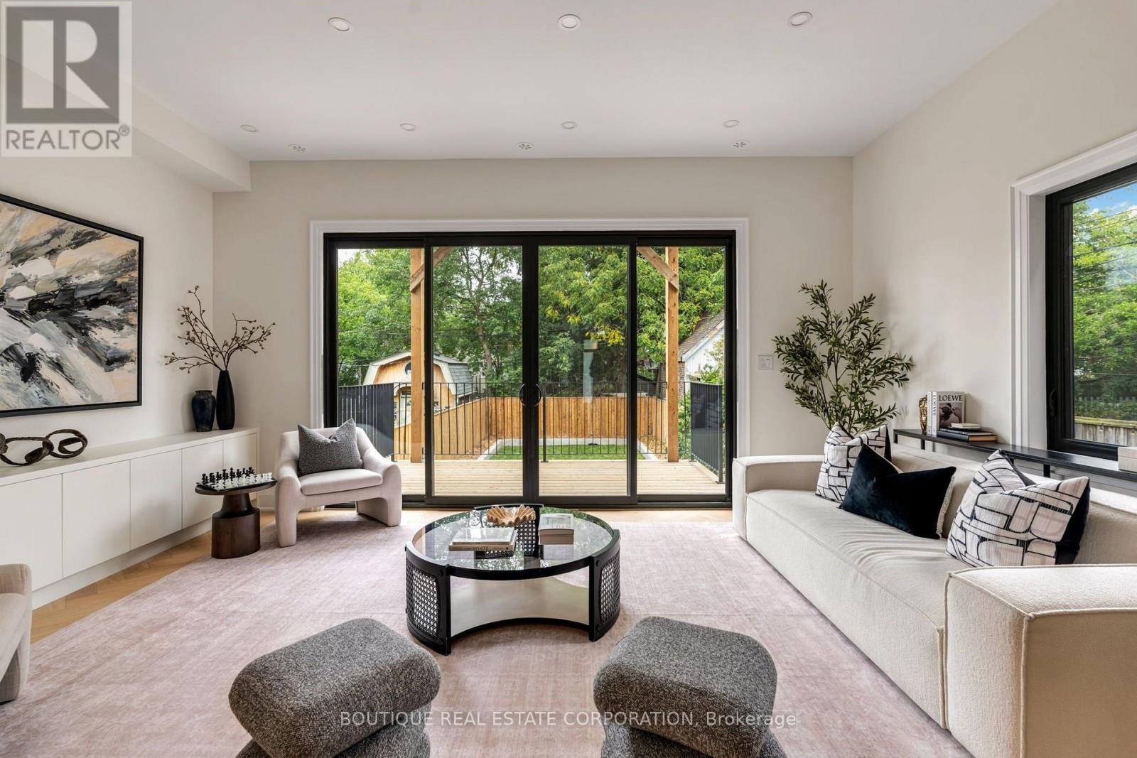 155 Gough Avenue, Toronto, Ontario  M4K 3N9 - Photo 21 - E13855270