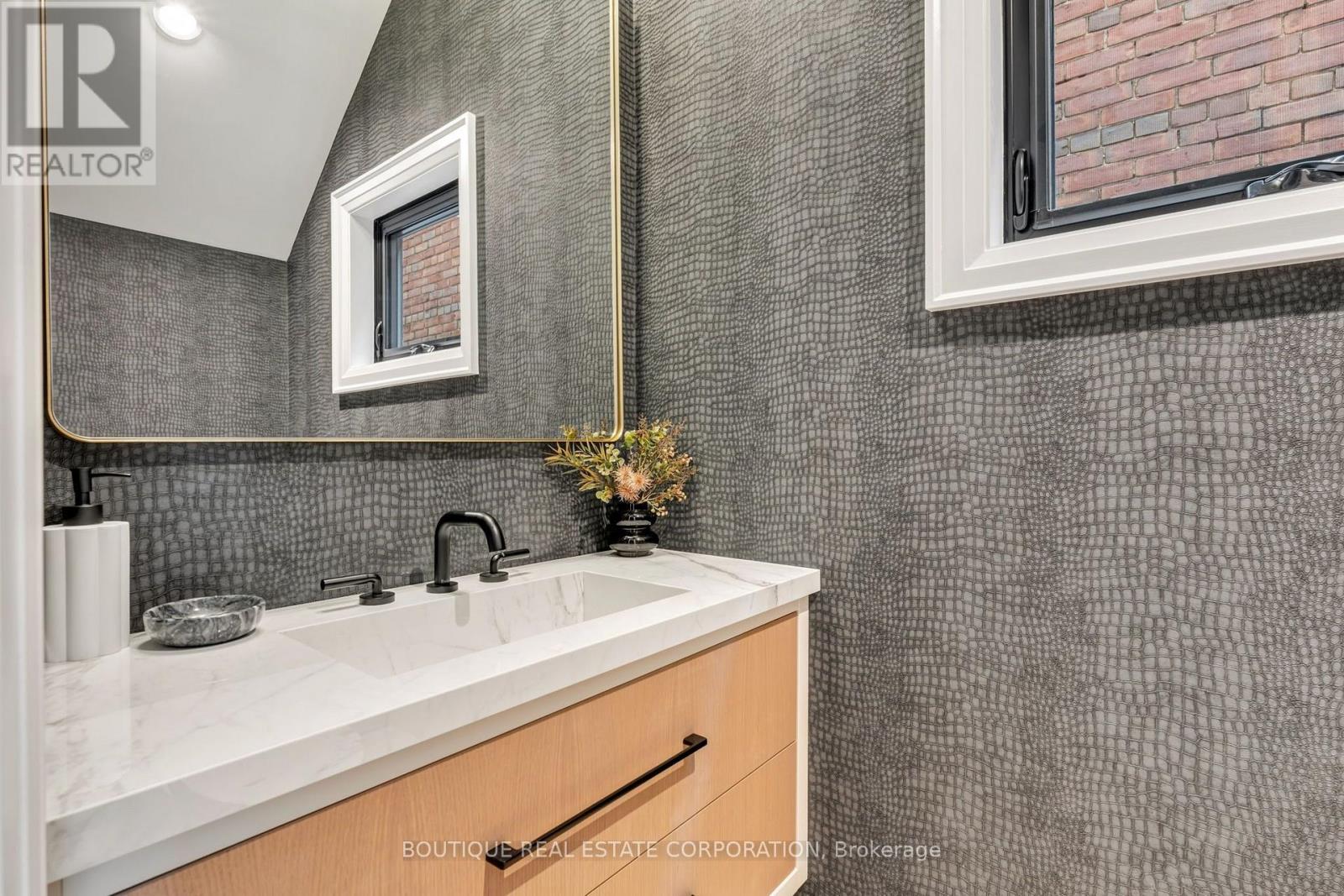155 Gough Avenue, Toronto, Ontario  M4K 3N9 - Photo 23 - E13855270