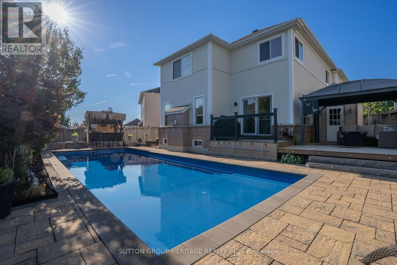 1318 Meath Drive, Oshawa, Ontario  L1K 0M8 - Photo 2 - E13855362