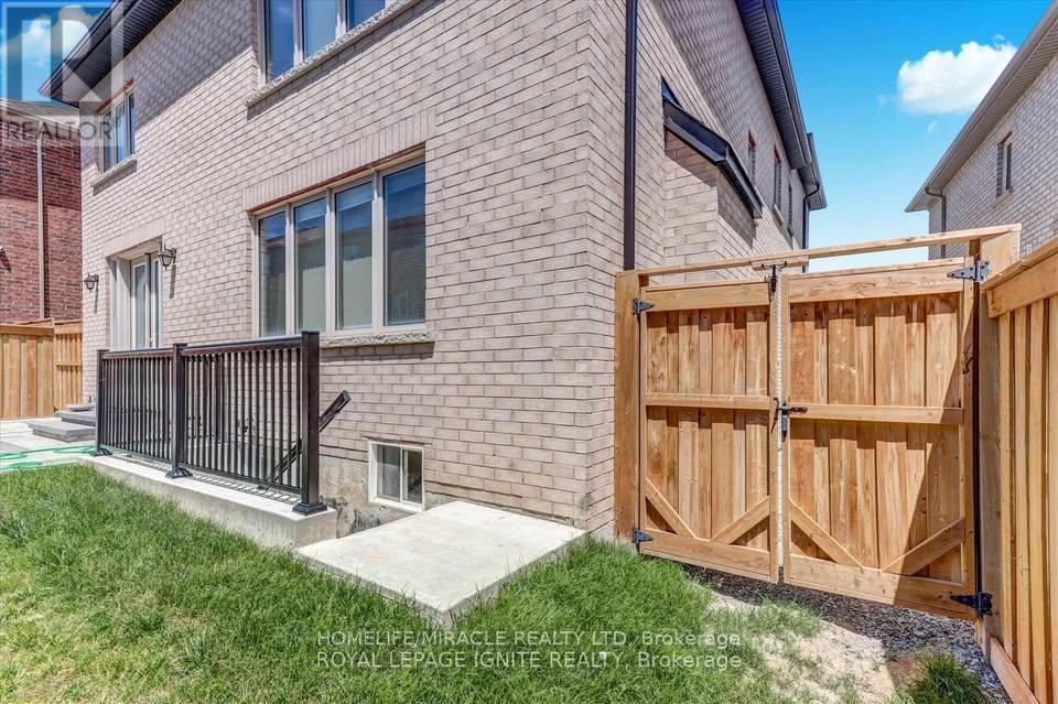 Bsmt - 1006 Pelican Trail, Pickering, Ontario  L1X 0G7 - Photo 14 - E13855446