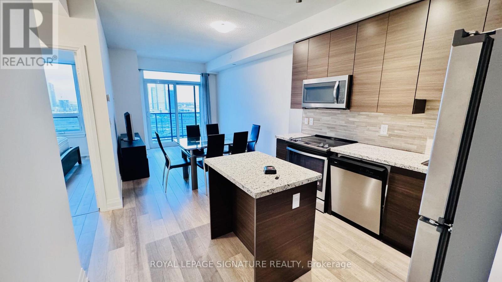 2206 - 3600 Hwy 7, Vaughan, Ontario  L4L 0G7 - Photo 3 - N13855210