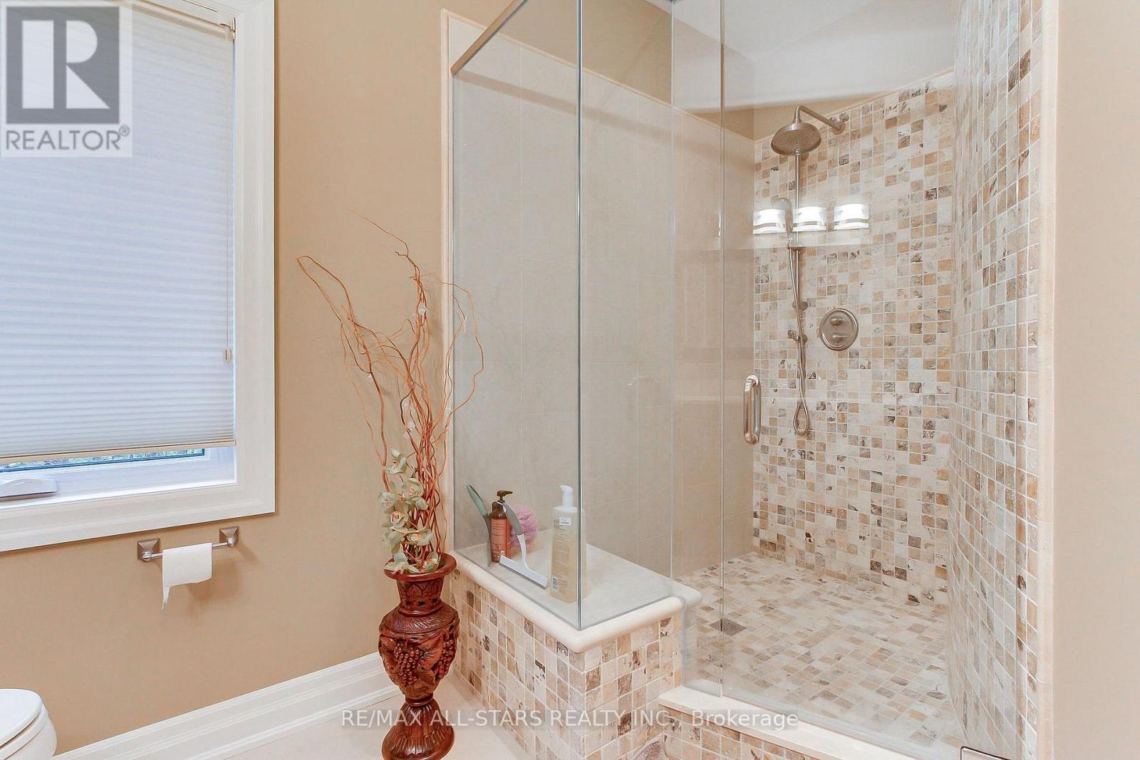 15 Lobraico Lane, Whitchurch-Stouffville, Ontario  L4A 7X5 - Photo 28 - N13855278
