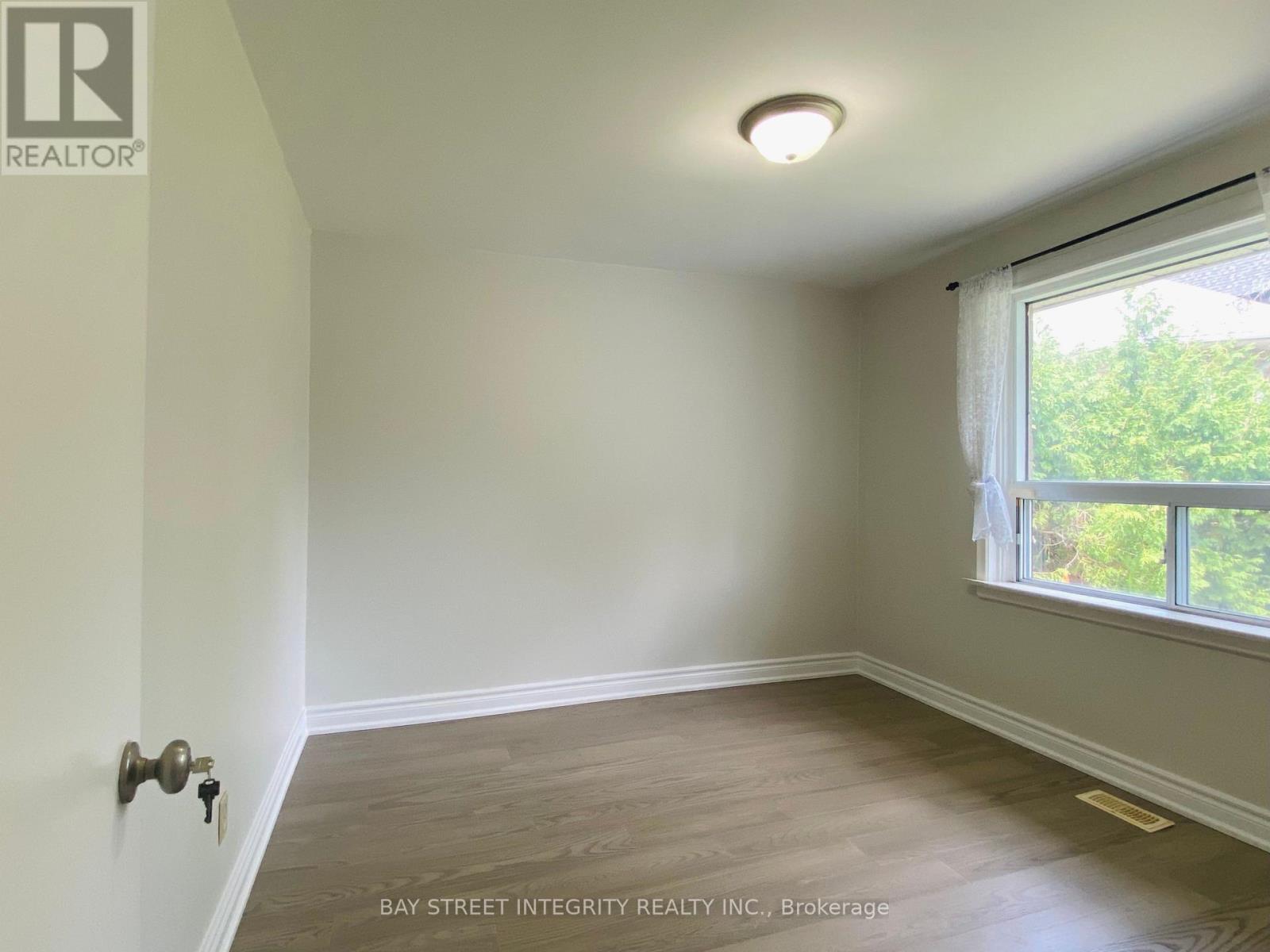 207 Maple Avenue, Richmond Hill (Harding), Ontario  L4C 2J4 - Photo 11 - N13855476