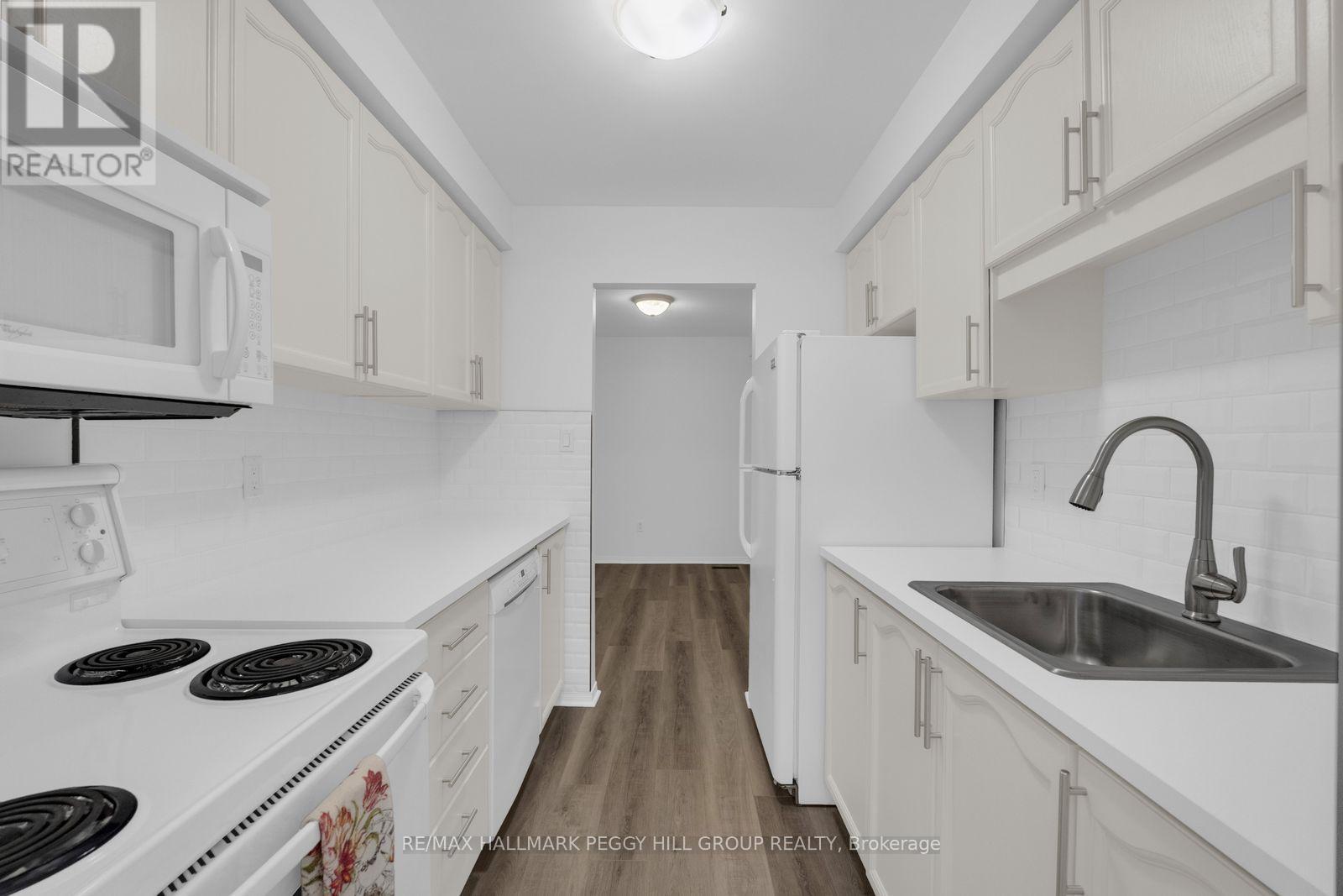 28 - 165 Kozlov Street, Barrie, Ontario  L4N 7M7 - Photo 3 - S13855432