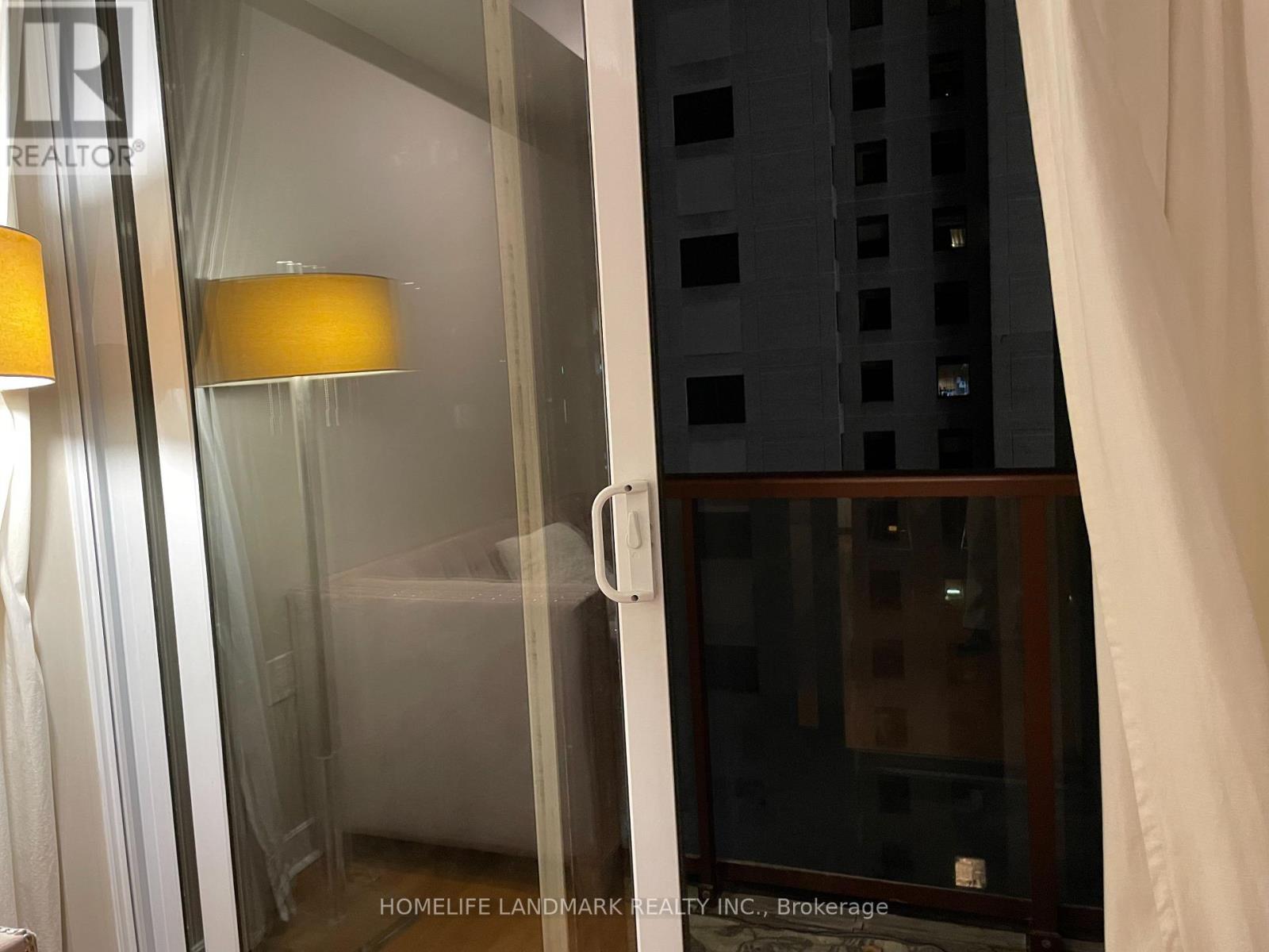 1501 - 85 Bloor Street E, Toronto, Ontario  M4W 3Y1 - Photo 10 - C13855352