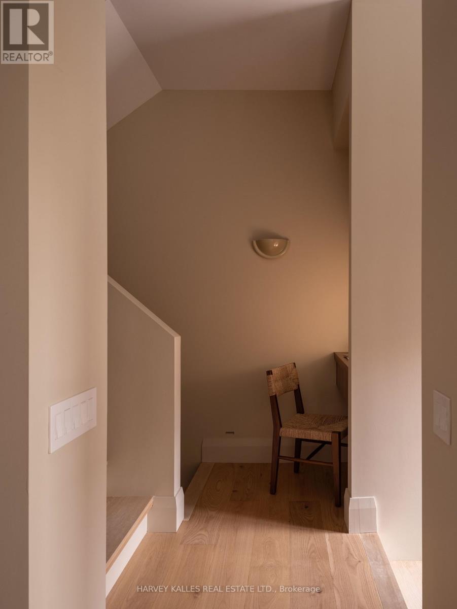 B - 157 Hallam Street, Toronto, Ontario  M6H 1X3 - Photo 11 - W13855260