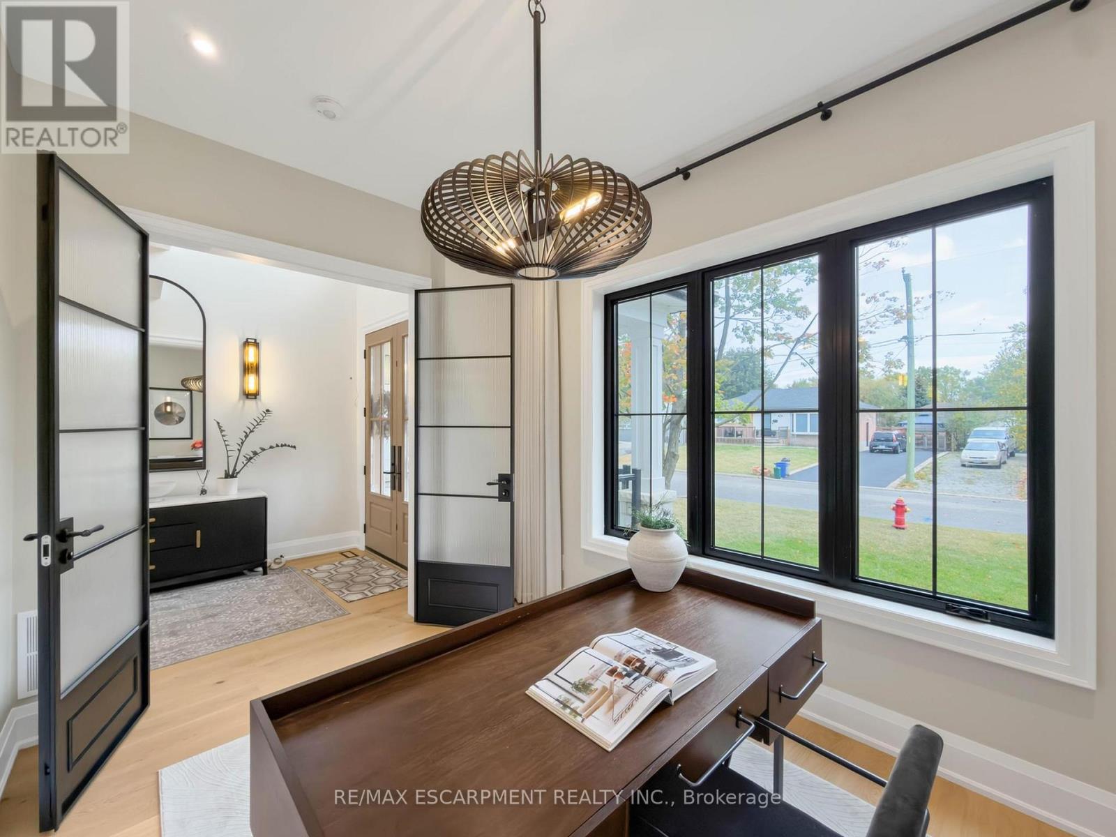 260 Kent Crescent, Burlington, Ontario  L7L 4T1 - Photo 6 - W13855342