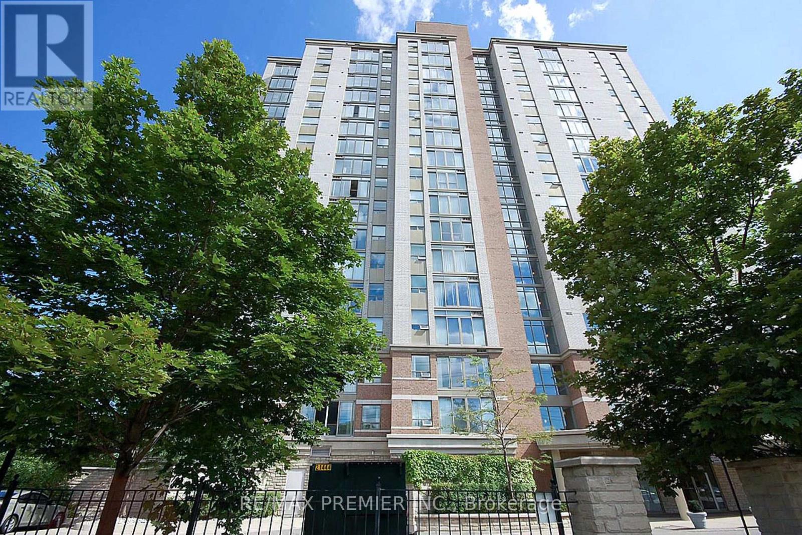 603 - 200 Burnhamthorpe Road E, Mississauga, Ontario  L5A 4L4 - Photo 2 - W13855400