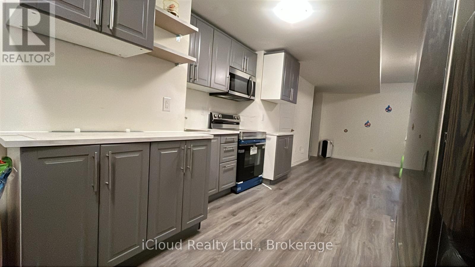1 - 141 MARVIN AVENUE, Oakville, Ontario