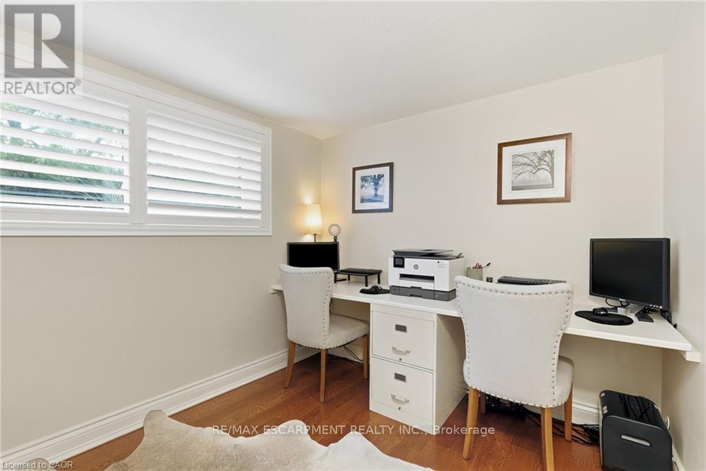194 Foxbar Road, Burlington, Ontario  L7L 2Z9 - Photo 20 - W13855100