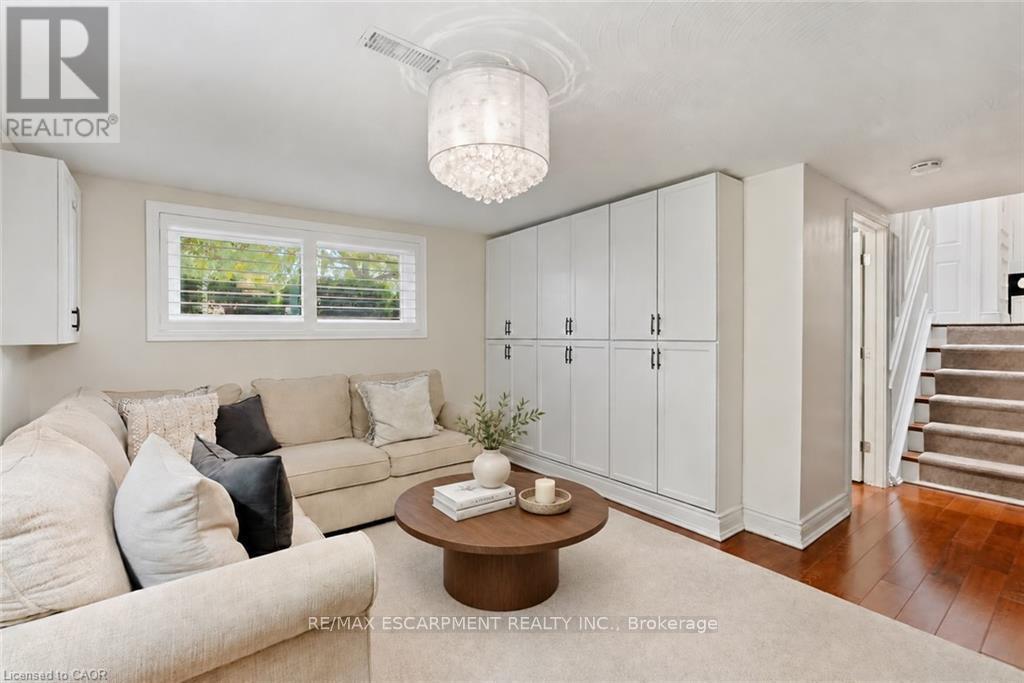 194 Foxbar Road, Burlington, Ontario  L7L 2Z9 - Photo 17 - W13855100