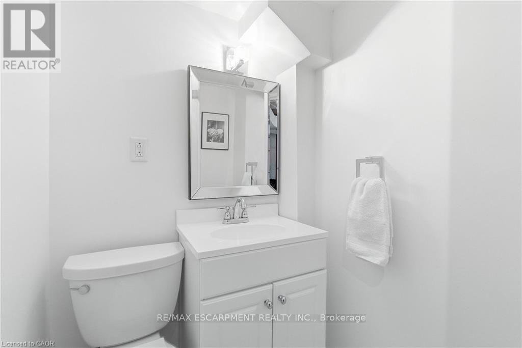 194 Foxbar Road, Burlington, Ontario  L7L 2Z9 - Photo 19 - W13855100