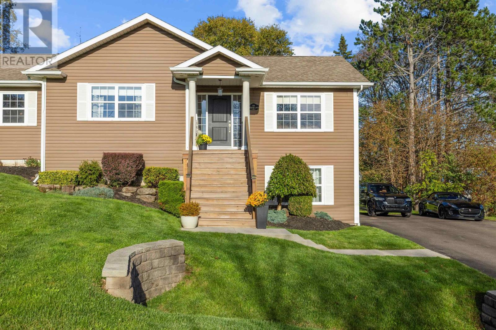 18 Cedar Avenue, Charlottetown, Prince Edward Island  C1A 6K4 - Photo 2 - 202624971