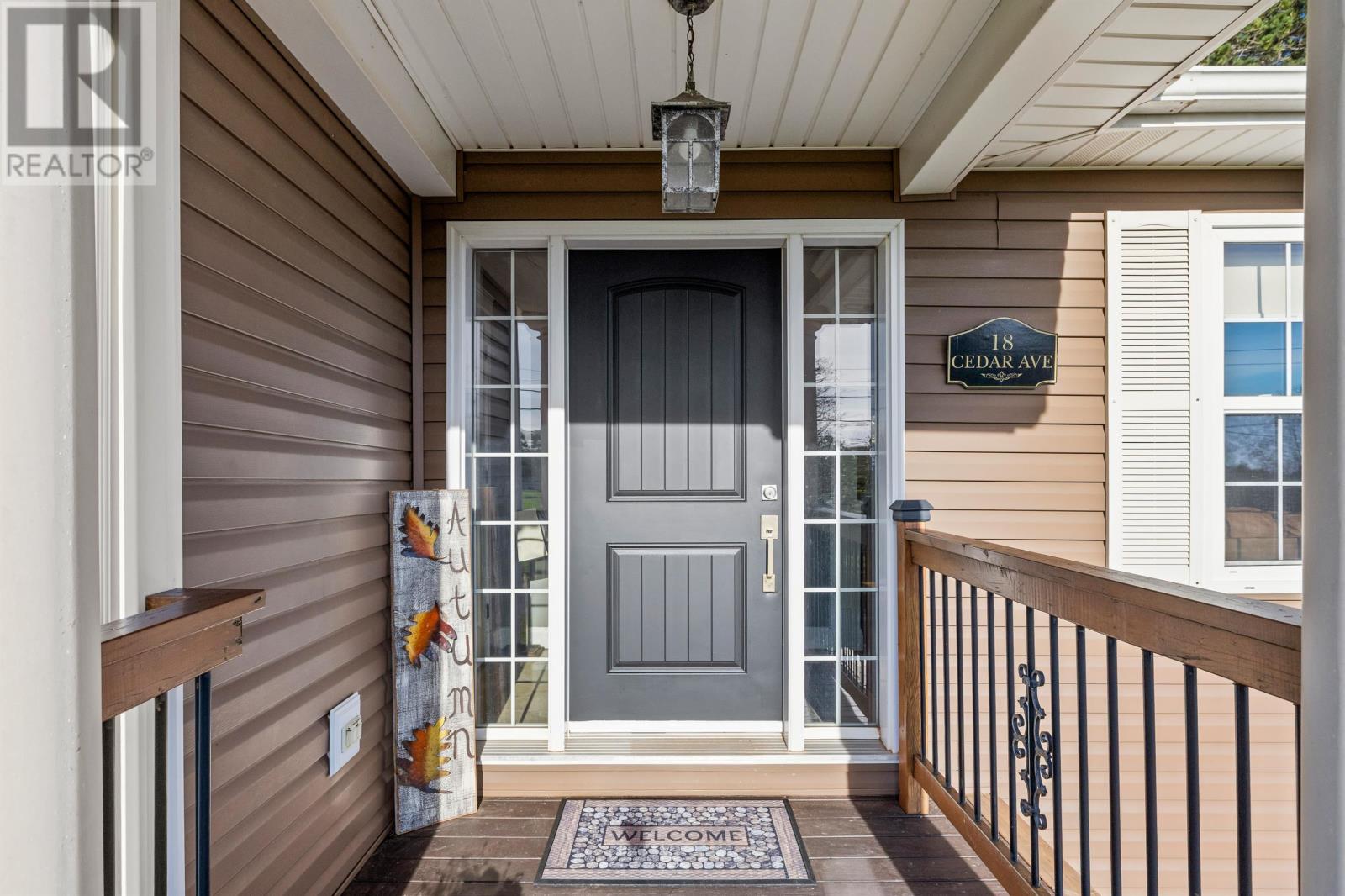 18 Cedar Avenue, Charlottetown, Prince Edward Island  C1A 6K4 - Photo 4 - 202624971