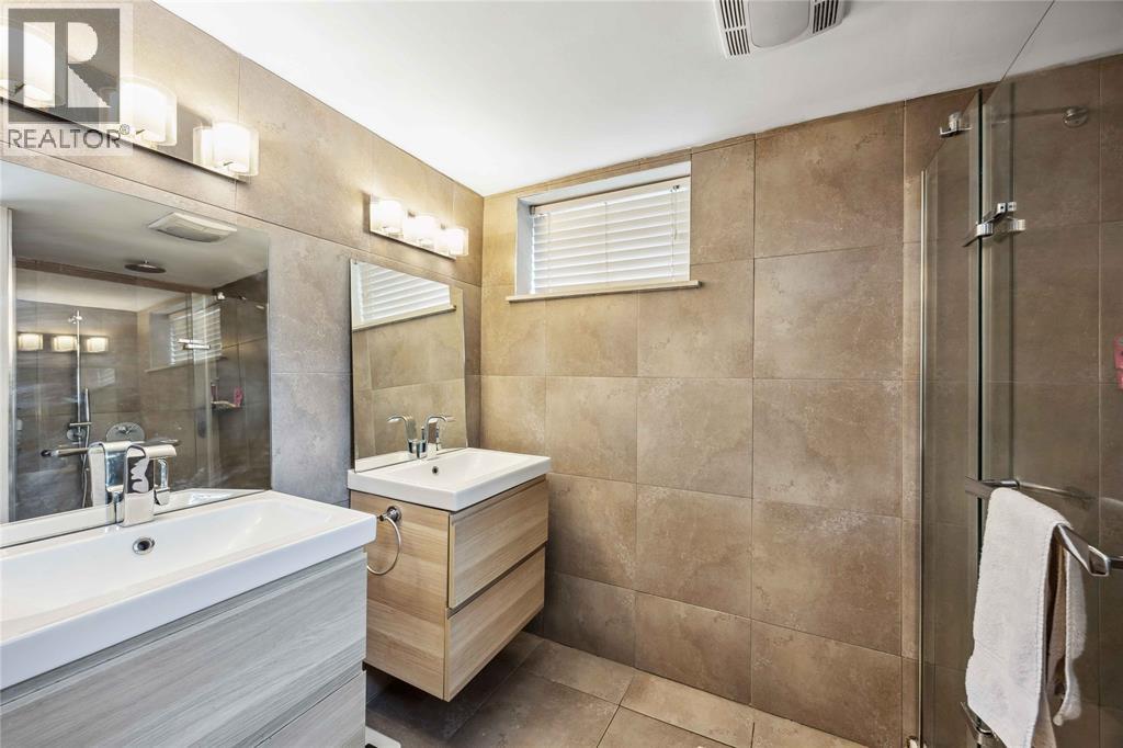703 William Avenue, Sarnia, Ontario  N7T 7C7 - Photo 31 - 26024304