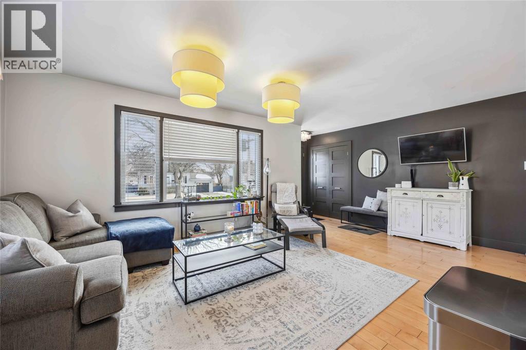 703 William Avenue, Sarnia, Ontario  N7T 7C7 - Photo 7 - 26024304