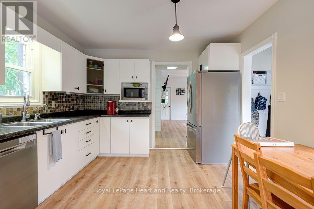 166 Goderich Street W, Huron East, Ontario  N0K 1W0 - Photo 15 - X13722320