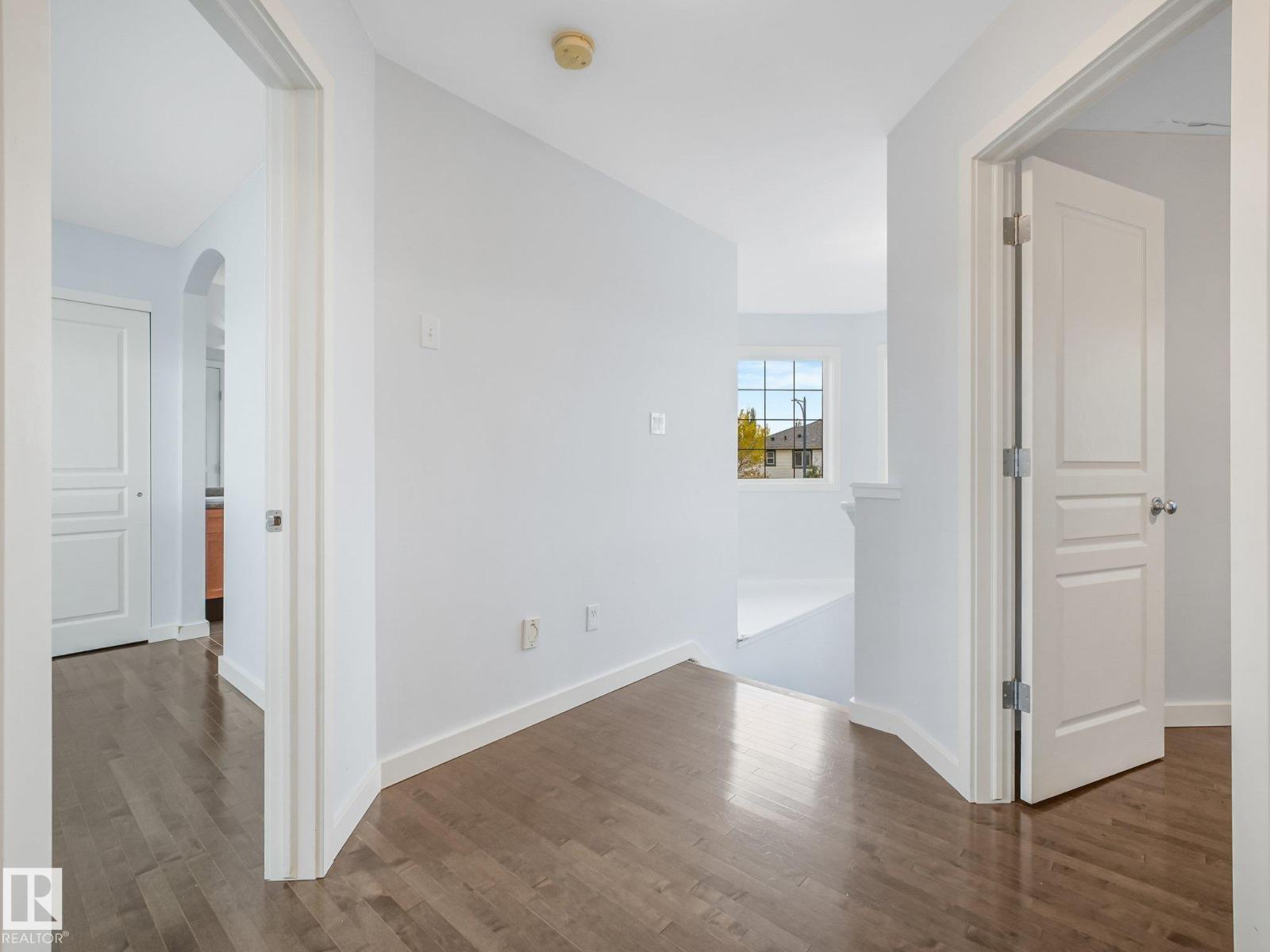 458 MACEWAN RD SW