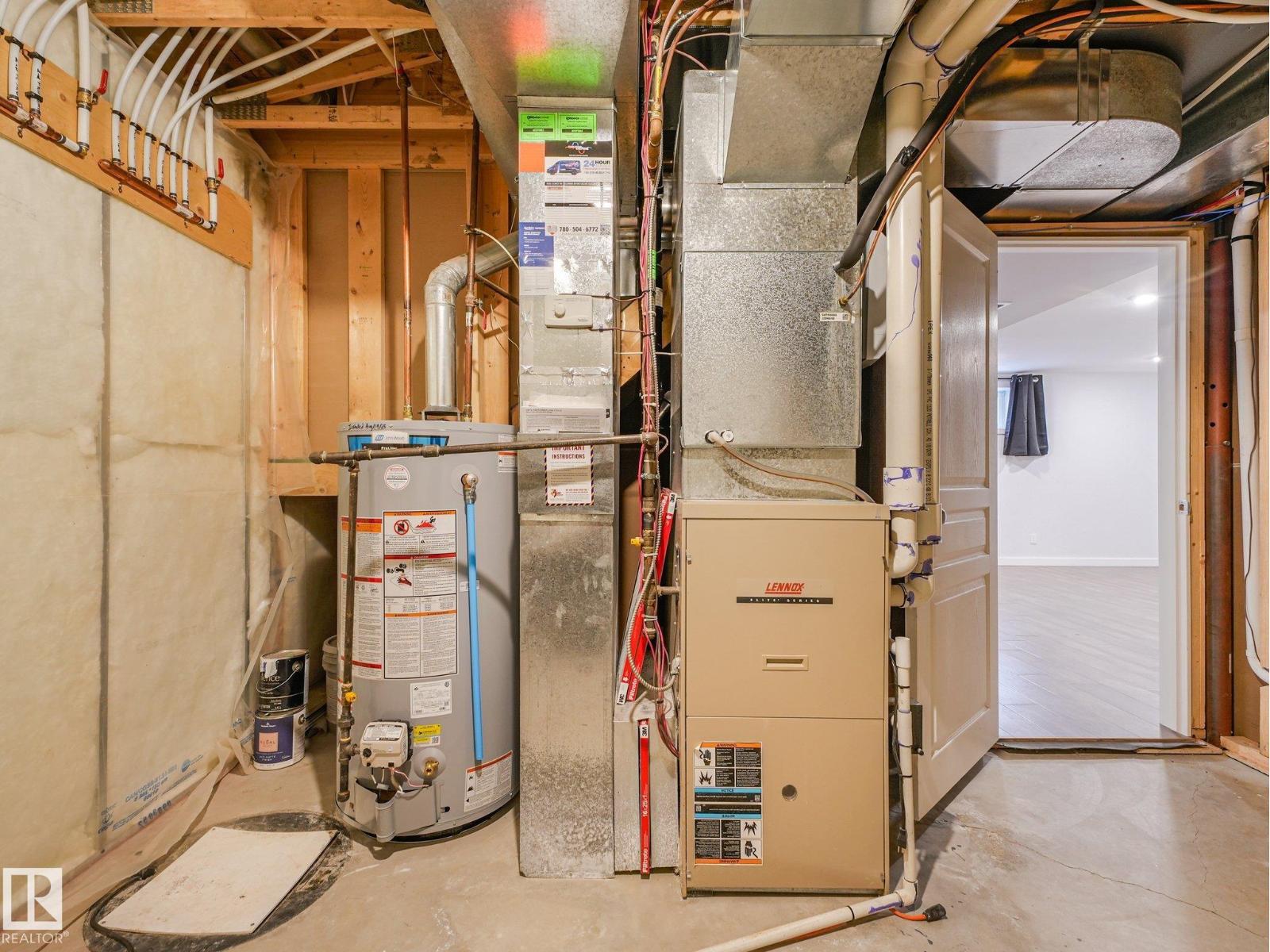 458 MACEWAN RD SW