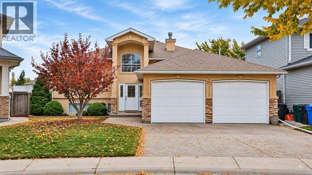 37 Squamish Crescent W