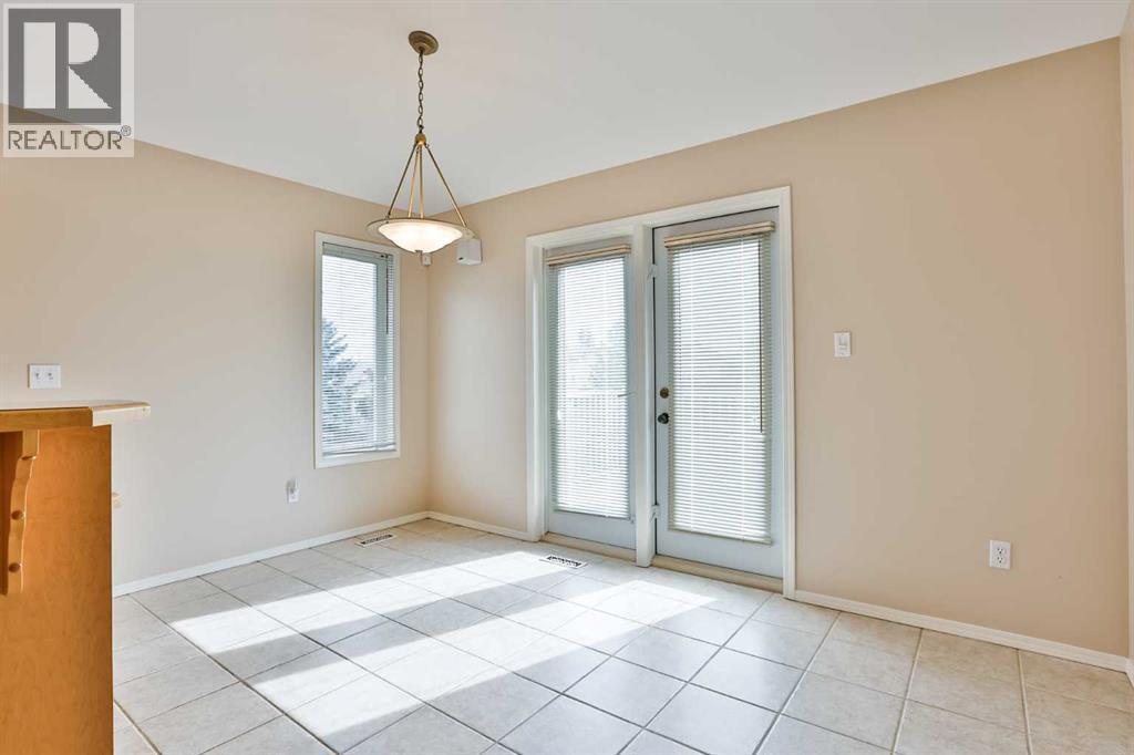 37 Squamish Crescent W