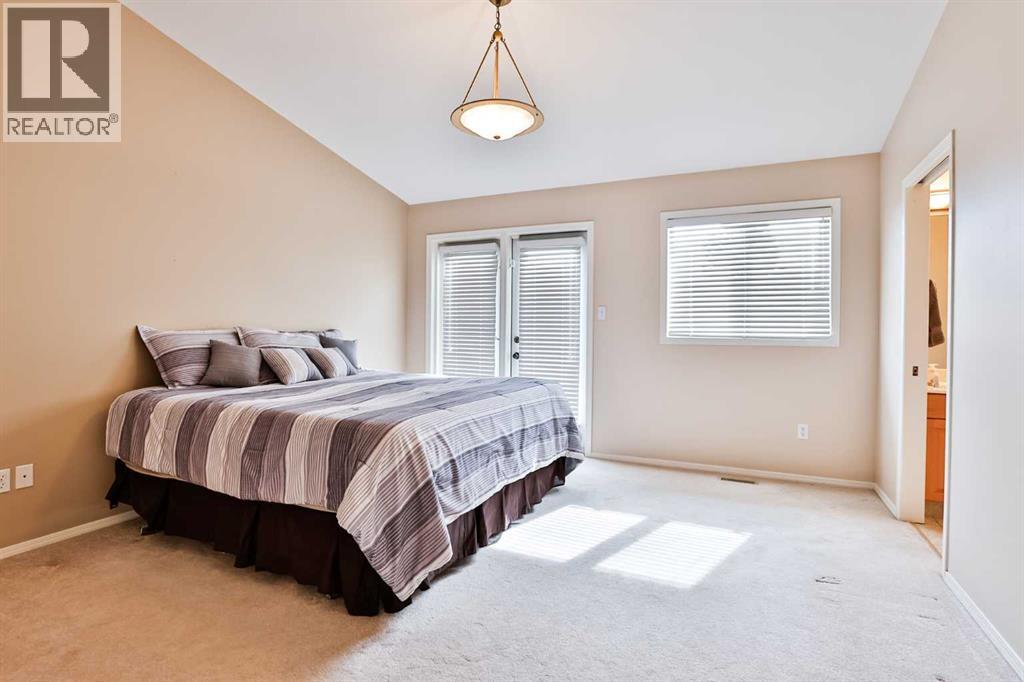 37 Squamish Crescent W