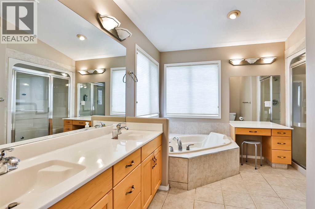 37 Squamish Crescent W