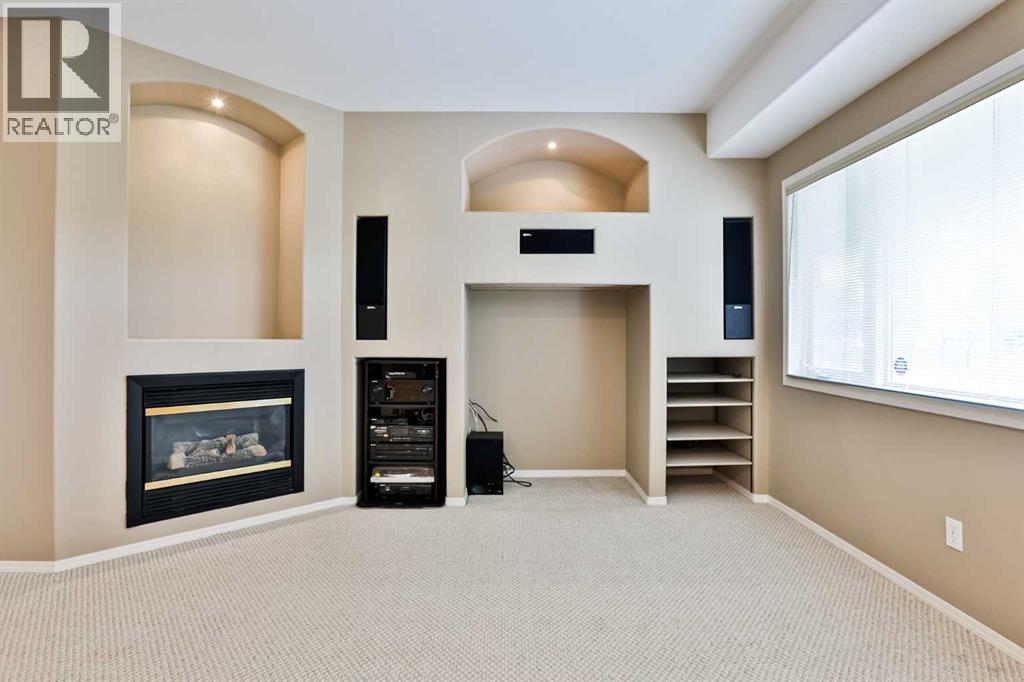37 Squamish Crescent W