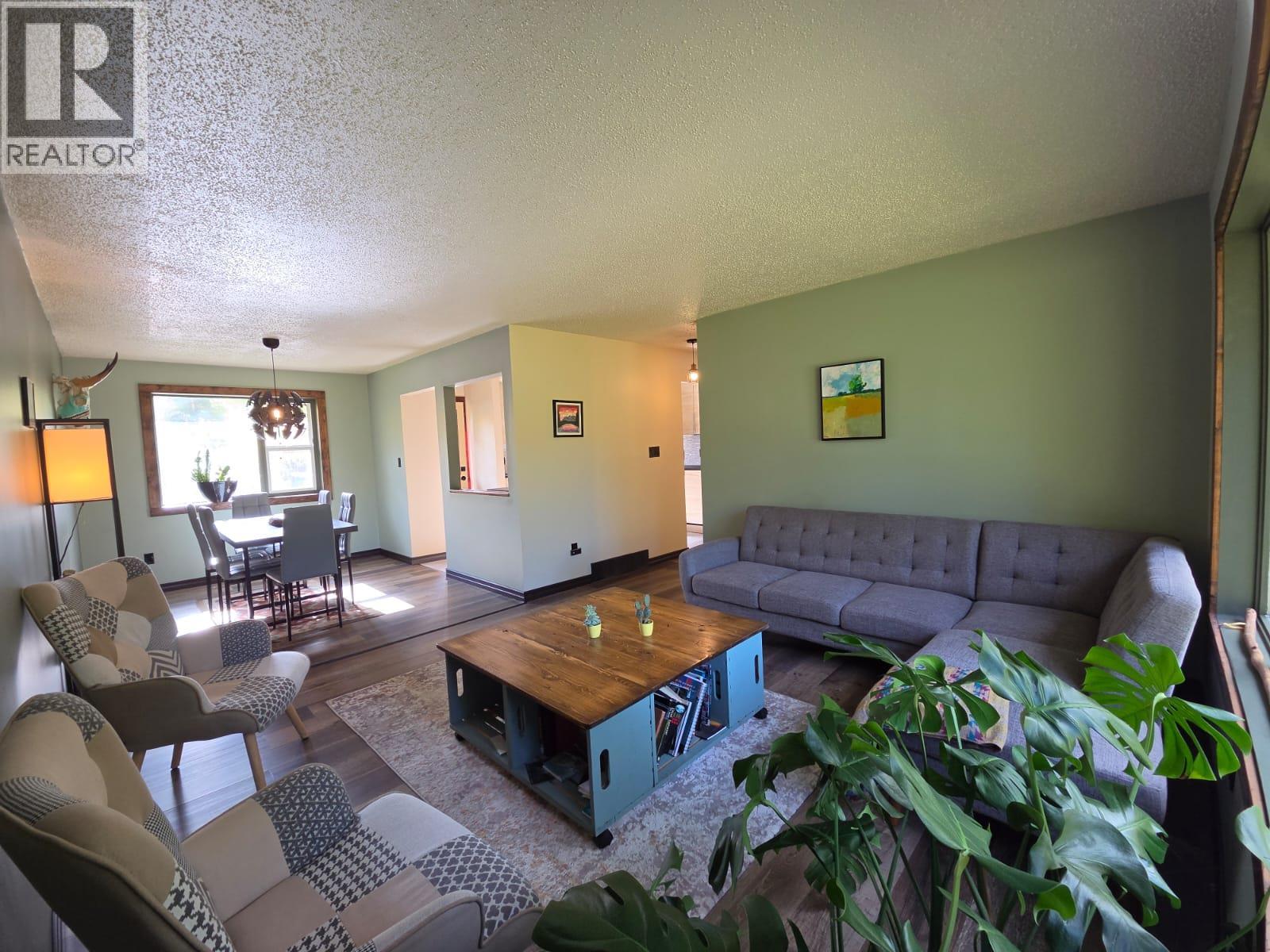 6082 Centennial Road W, Moberly Lake, British Columbia  V0C 1X0 - Photo 6 - 10402361