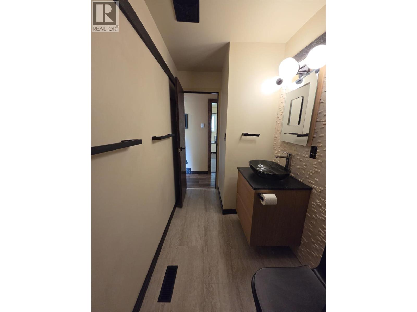 6082 Centennial Road W, Moberly Lake, British Columbia  V0C 1X0 - Photo 32 - 10402361