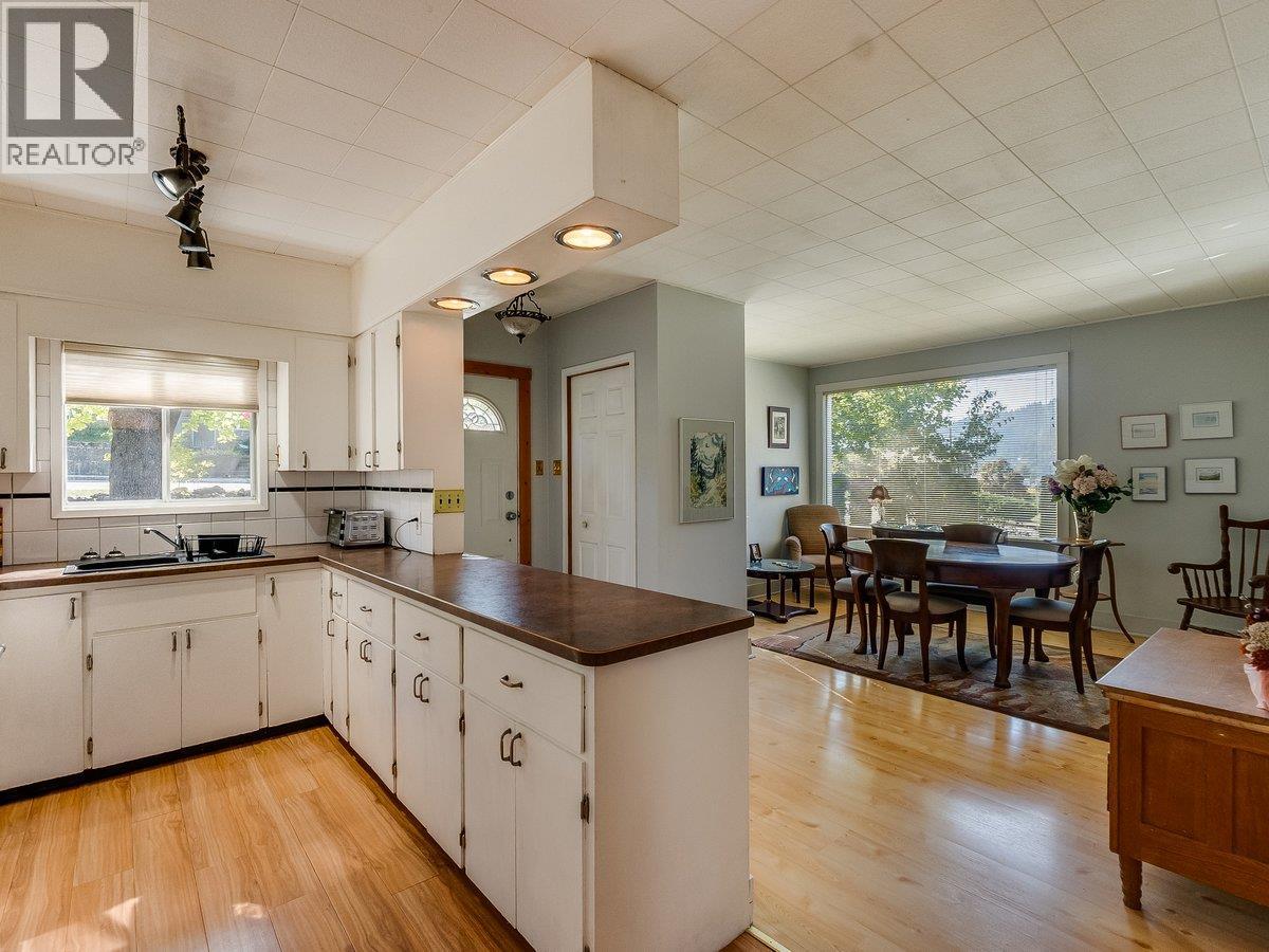 904 5th Street