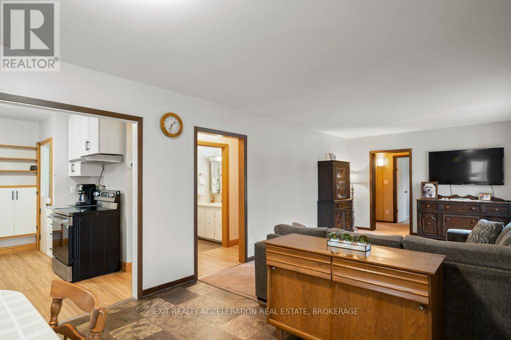 66 North Park Gardens, Belleville, Ontario  K8P 2M3 - Photo 8 - X13855532