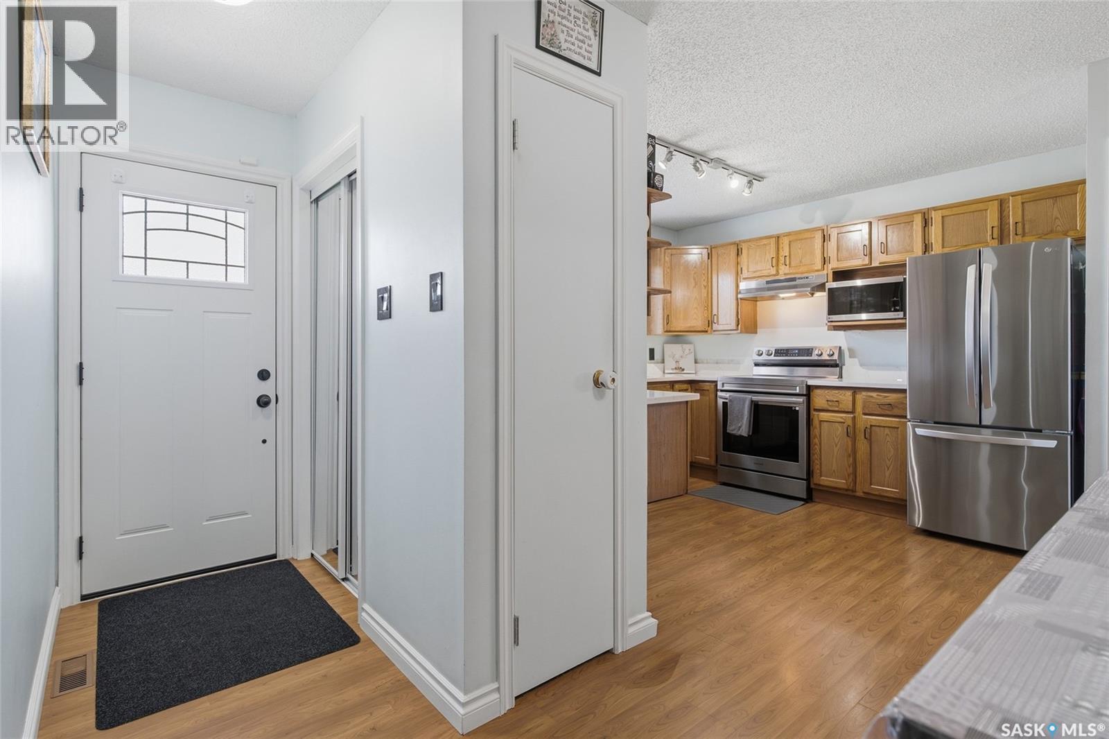 403 Sherry Crescent, Saskatoon, Saskatchewan  S7M 5R9 - Photo 7 - SK050214