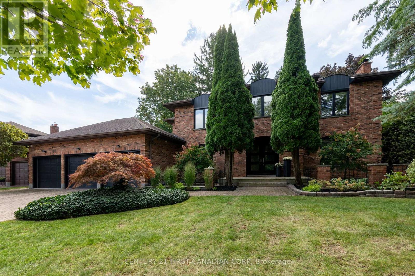 86 TOBIN COURT, London South, Ontario