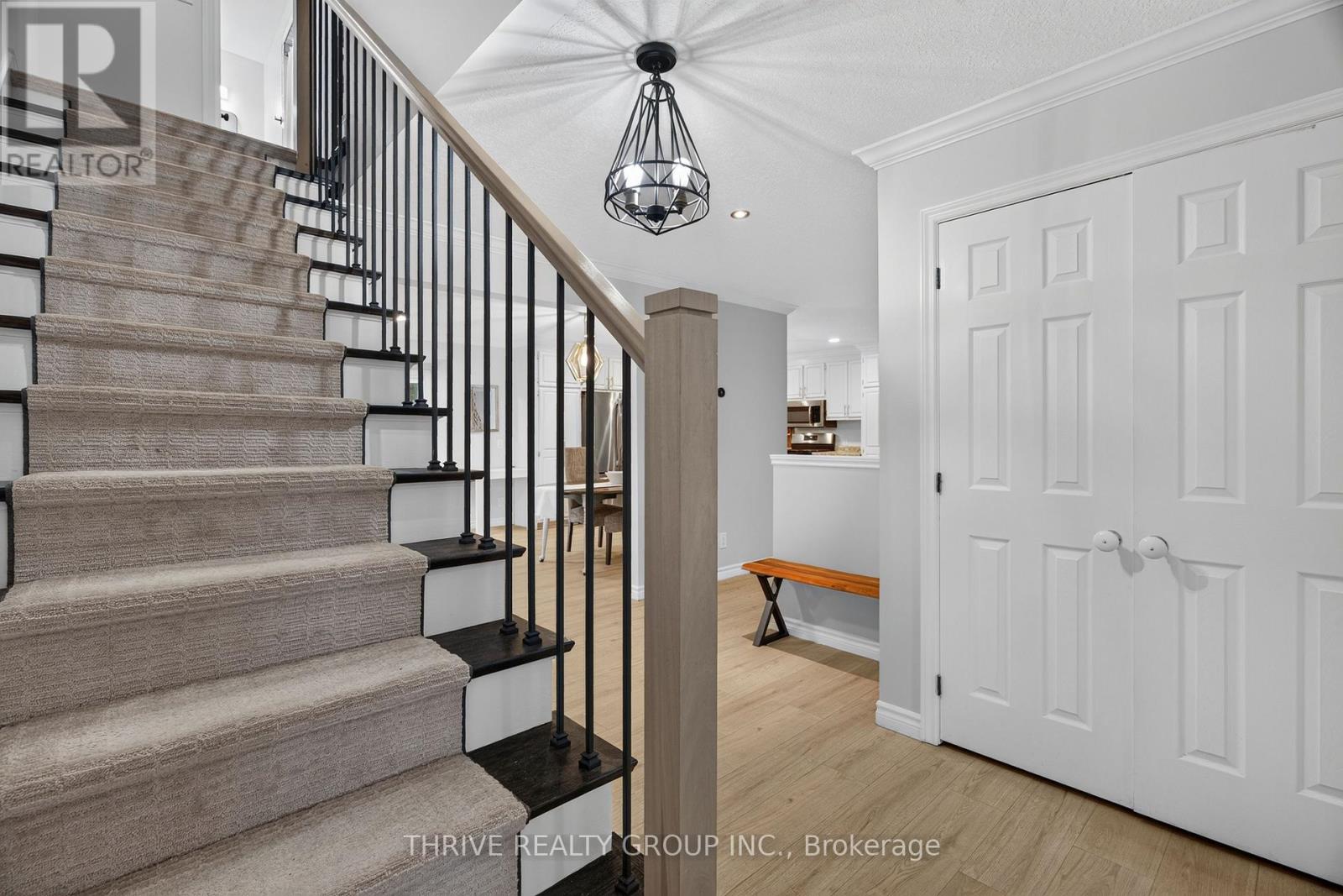 19 Kendall Court, London North, Ontario  N5X 1E4 - Photo 2 - X13855628