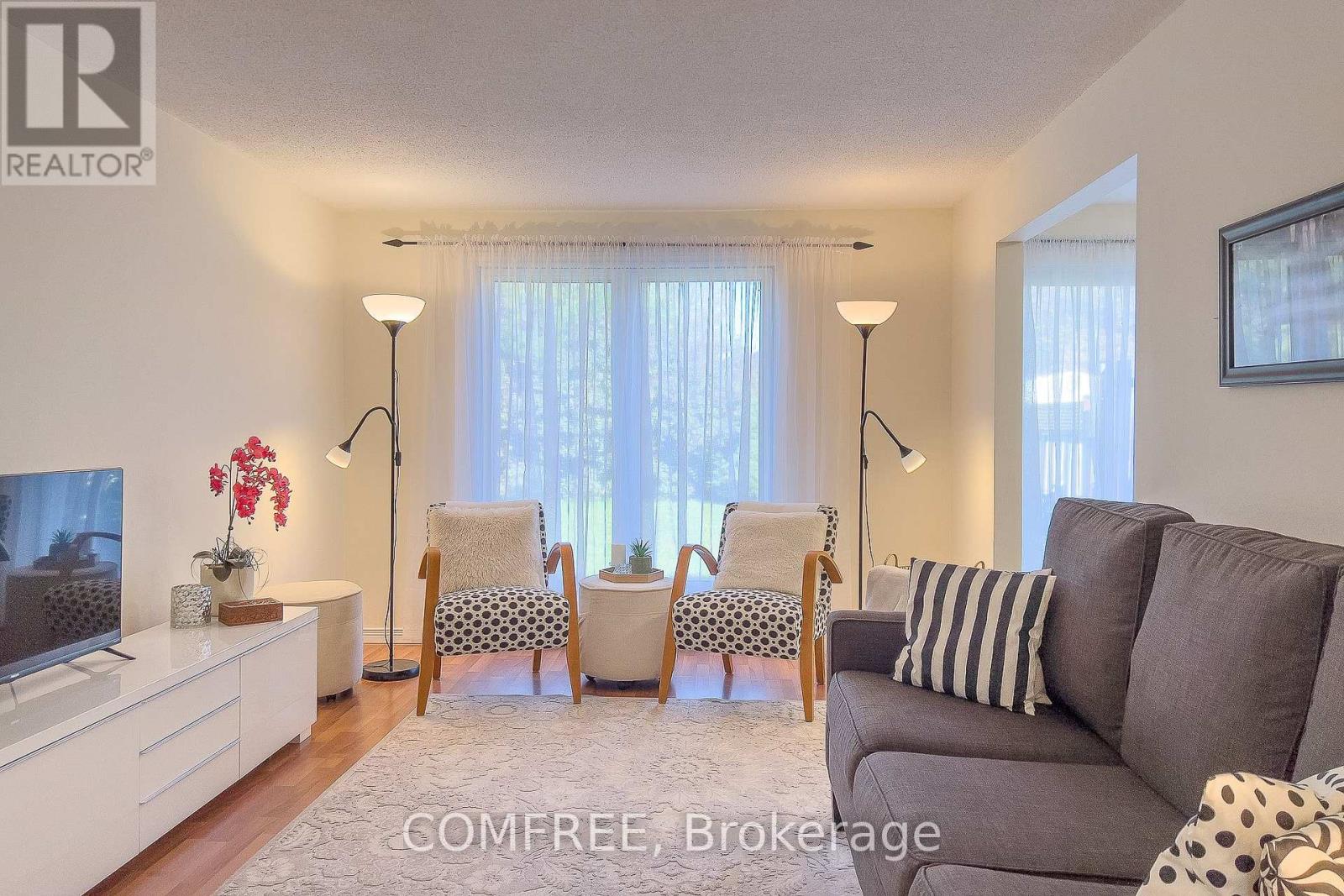 28 Bluejay Drive, Barrie, Ontario  L4M 5P2 - Photo 2 - S13855622