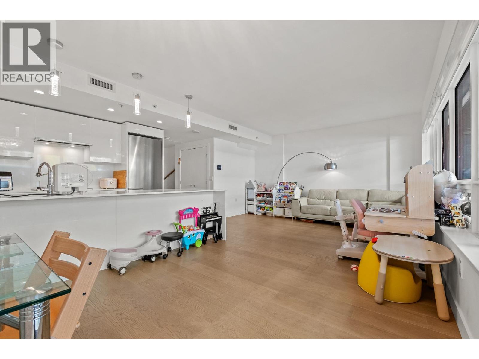 Th504 5788 Gilbert Road, Richmond, British Columbia  V6X 1B7 - Photo 3 - R3168230