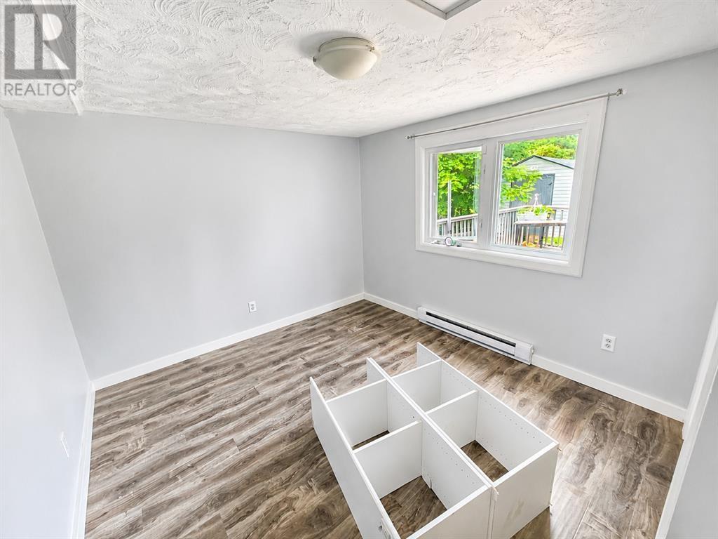 5 Griffins Lane, St. John's — photo 13