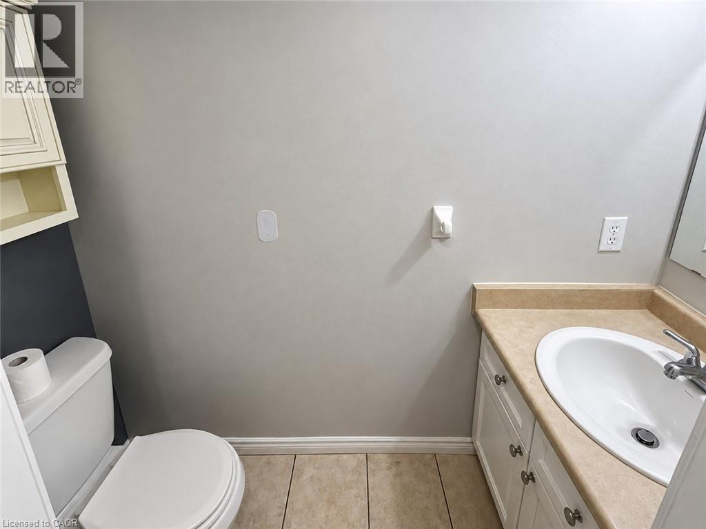 920 Marl Meadow Court, Kitchener, Ontario  N2R 1L4 - Photo 7 - 40865089