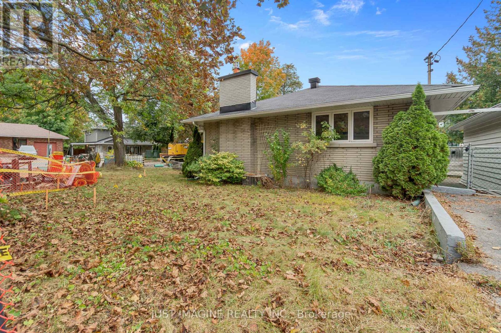286 Clare Street, Ottawa, Ontario  K1Z 7E4 - Photo 2 - X13855522