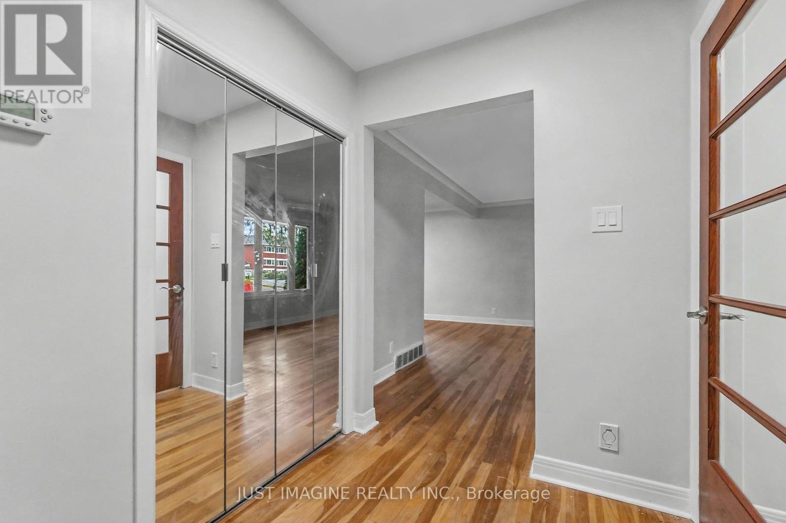 286 Clare Street, Ottawa, Ontario  K1Z 7E4 - Photo 4 - X13855522