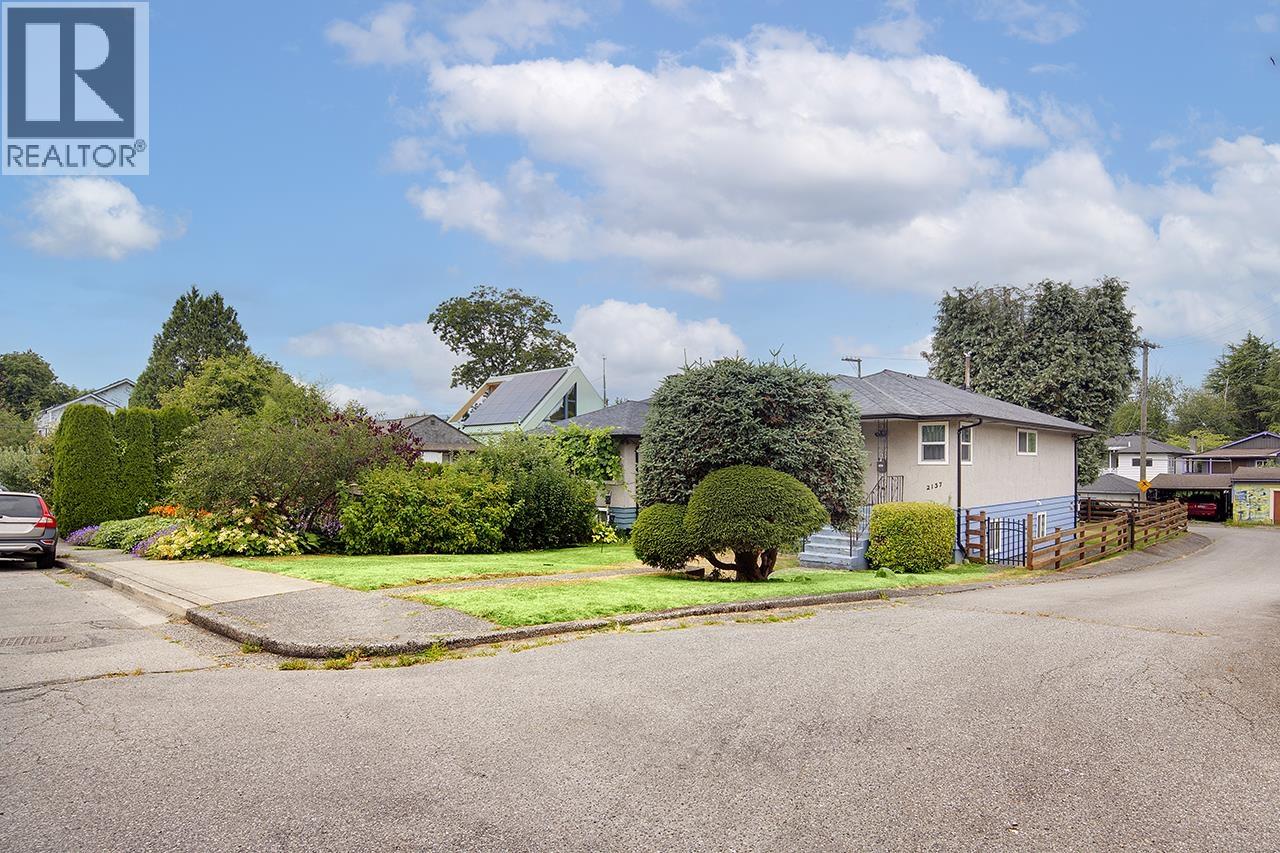 2137 20TH AVENUE Vancouver British Columbia Canada V5N2L4 2