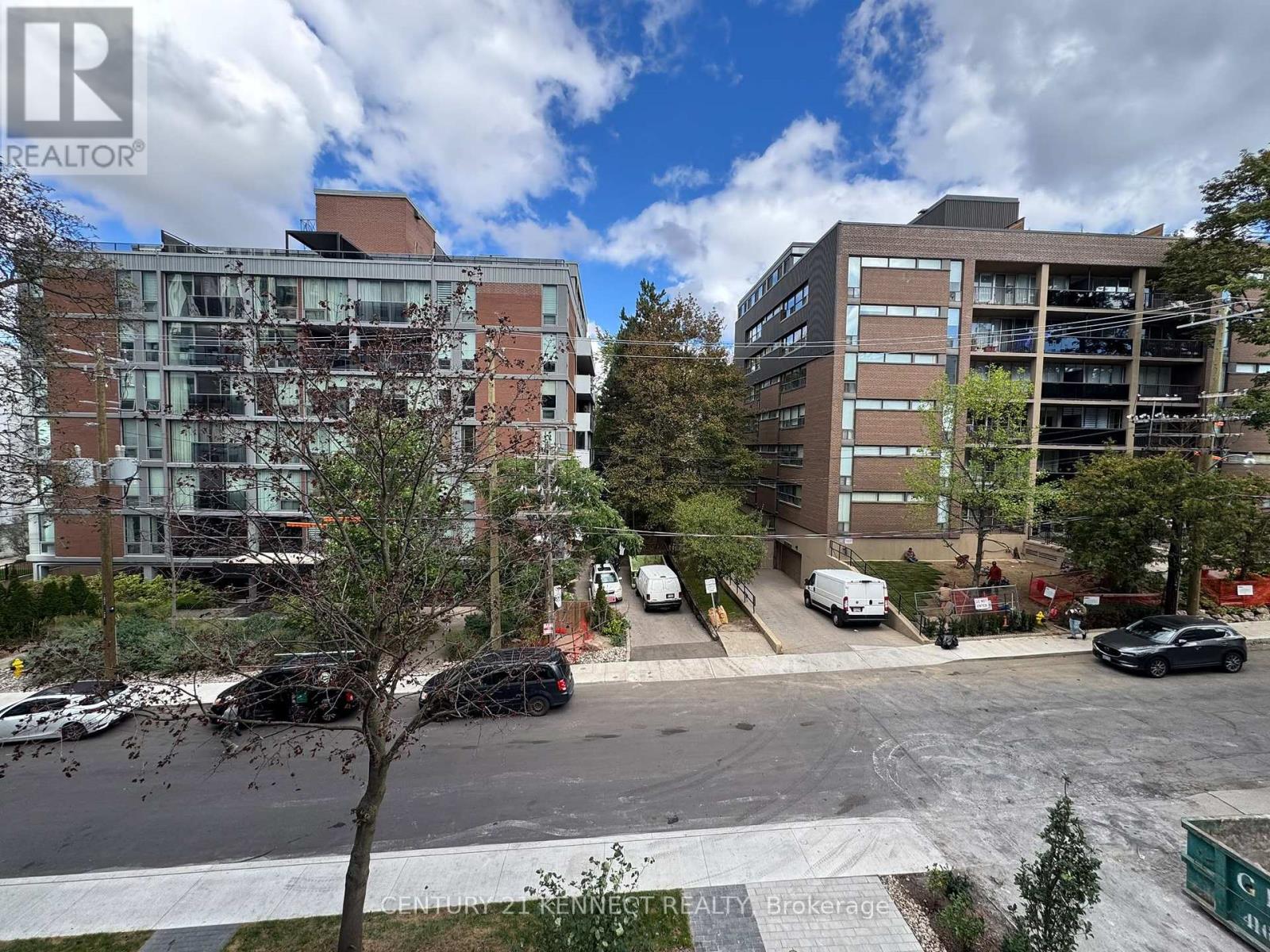 527 - 91 MONTCLAIR AVENUE
