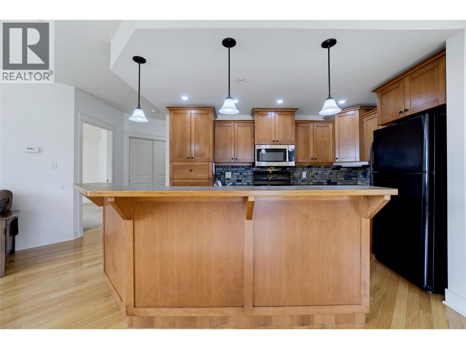 611 Shuswap Street SW Unit# 202